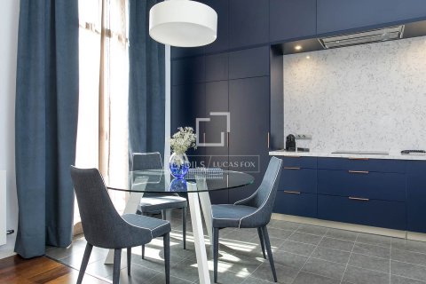 Apartamento de 3 dormitorios en venta en Barcelona, Cataluña, Spain № 3989 - foto 8