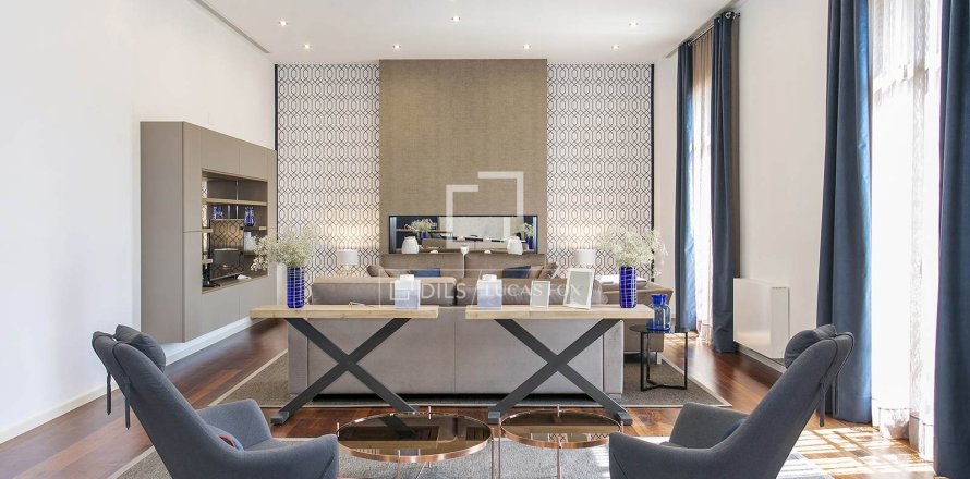 Apartamento de 3 dormitorios en venta en Barcelona, Cataluña, Spain № 3989