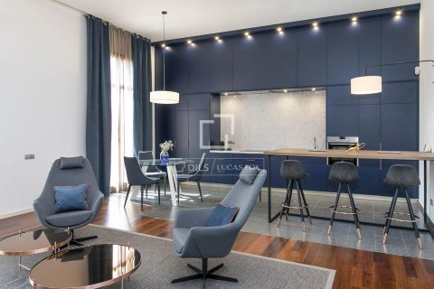 Apartamento de 3 dormitorios en venta en Barcelona, Cataluña, Spain № 3989 - foto 6