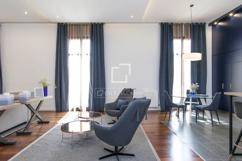 Apartamento de 3 dormitorios en venta en Barcelona, Cataluña, Spain № 3989 - foto 7
