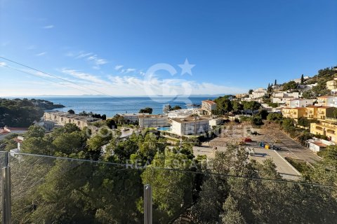 Сasa de 4 dormitorios en venta en Roses, Gerona, Cataluña, Spain № 5788