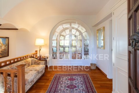 Сasa de 6 dormitorios en venta en Barcelona, Cataluña, Spain № 5784 - foto 8