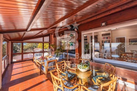 Сasa de 6 dormitorios en venta en Barcelona, Cataluña, Spain № 5784 - foto 10