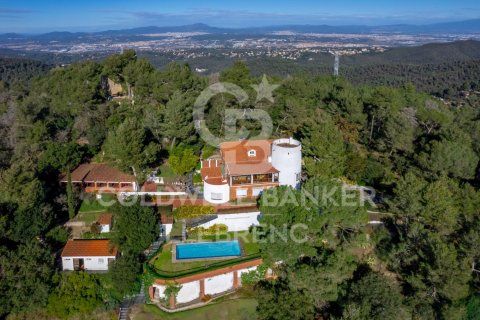 Сasa de 6 dormitorios en venta en Barcelona, Cataluña, Spain № 5784