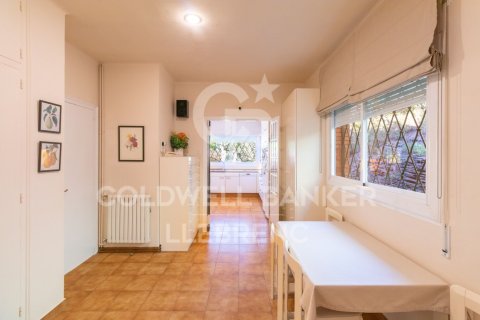Сasa de 6 dormitorios en venta en Barcelona, Cataluña, Spain № 5784 - foto 17