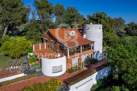 Сasa de 6 dormitorios en venta en Barcelona, Cataluña, Spain № 5784 - foto 4