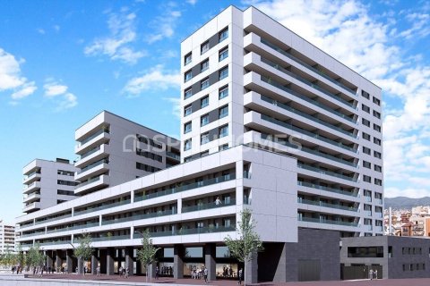 Apartamento de 4 dormitorios en venta en Badalona, Barcelona, Cataluña, Spain № 1048