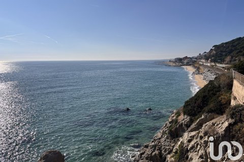 Parcela de 1674 m² en venta en Arenys de Mar, Barcelona, Cataluña, Spain № 4930 - foto 6