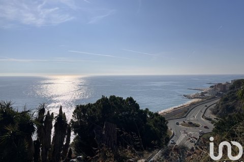 Parcela de 1674 m² en venta en Arenys de Mar, Barcelona, Cataluña, Spain № 4930 - foto 7