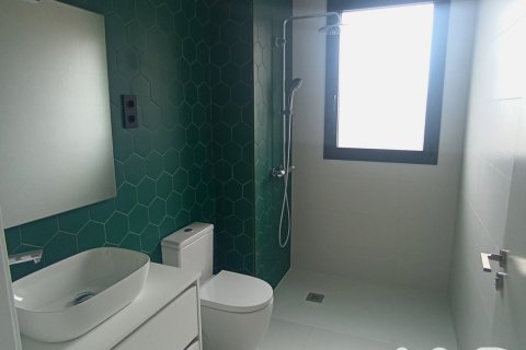 Casa adosada de 3 dormitorios en venta en Vandellòs i l'Hospitalet de l'Infant, Tarragona, Cataluña, Spain № 4892 - foto 9