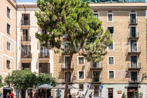 Propiedad comercial de 155 m² en venta en Ciudad Vieja, Barcelona, Cataluña, Spain № 2631 - foto 14