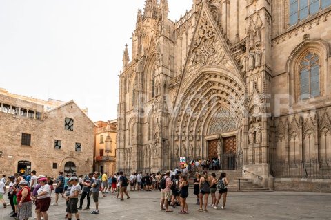 Propiedad comercial de 155 m² en venta en Ciudad Vieja, Barcelona, Cataluña, Spain № 2631 - foto 6