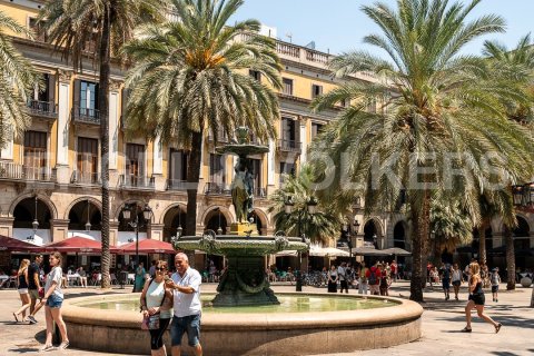 Propiedad comercial de 155 m² en venta en Ciudad Vieja, Barcelona, Cataluña, Spain № 2630 - foto 19
