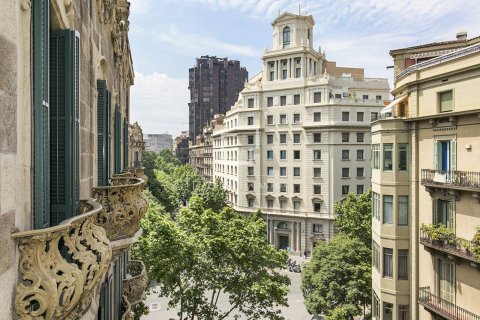 Apartamento de 3 dormitorios en venta en Barcelona, Cataluña, Spain № 8521 - foto 28