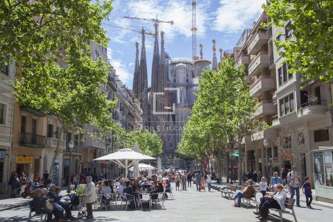 Apartamento de 3 dormitorios en venta en Barcelona, Cataluña, Spain № 8521 - foto 22