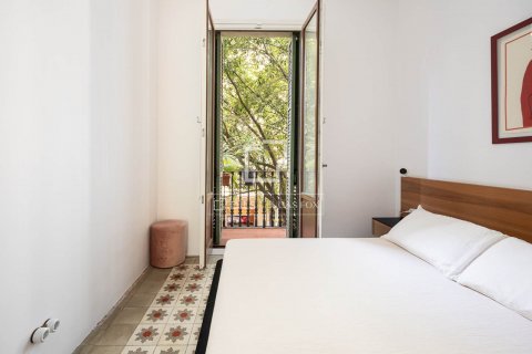 Apartamento de 2 dormitorios en venta en Barcelona, Cataluña, Spain № 8526 - foto 24
