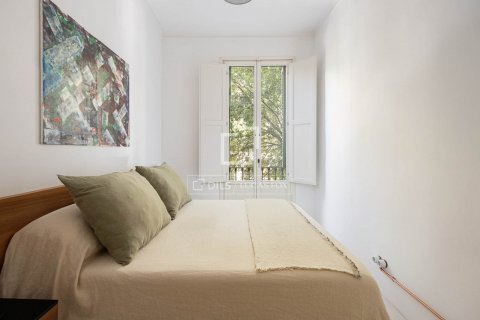 Apartamento de 2 dormitorios en venta en Barcelona, Cataluña, Spain № 8526 - foto 29