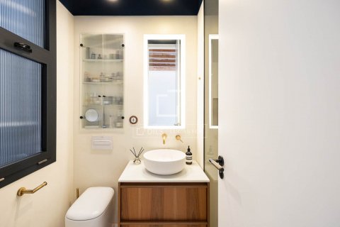 Apartamento de 2 dormitorios en venta en Barcelona, Cataluña, Spain № 8526 - foto 13