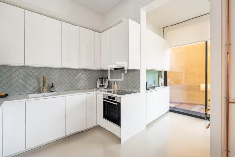 Apartamento de 2 dormitorios en venta en Barcelona, Cataluña, Spain № 8526 - foto 19