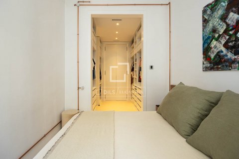 Apartamento de 2 dormitorios en venta en Barcelona, Cataluña, Spain № 8526 - foto 30