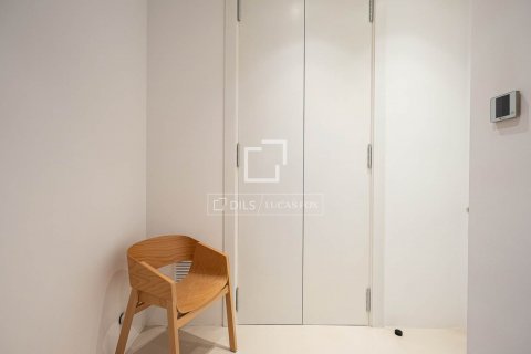 Apartamento de 2 dormitorios en venta en Barcelona, Cataluña, Spain № 8526 - foto 23