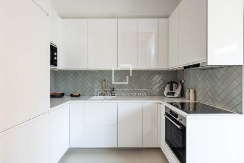 Apartamento de 2 dormitorios en venta en Barcelona, Cataluña, Spain № 8526 - foto 11