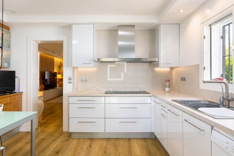 Villa de 5 dormitorios en venta en El Masnou, Barcelona, Cataluña, Spain № 8525 - foto 15