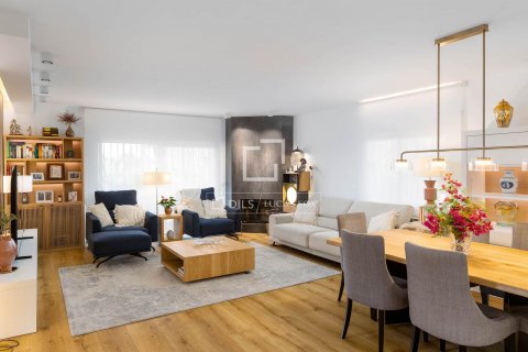 Villa de 5 dormitorios en venta en El Masnou, Barcelona, Cataluña, Spain № 8525 - foto 3