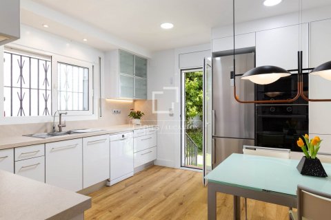 Villa de 5 dormitorios en venta en El Masnou, Barcelona, Cataluña, Spain № 8525 - foto 14