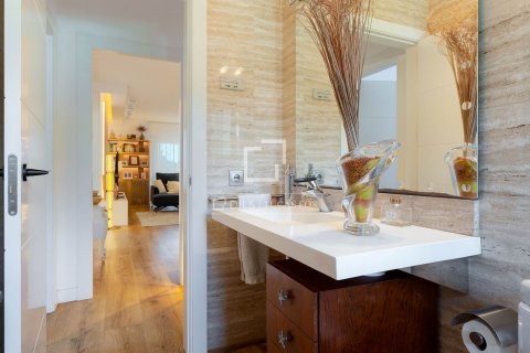 Villa de 5 dormitorios en venta en El Masnou, Barcelona, Cataluña, Spain № 8525 - foto 25