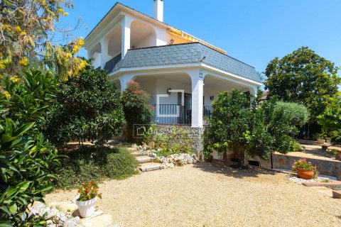 Villa de 5 dormitorios en venta en El Masnou, Barcelona, Cataluña, Spain № 8525 - foto 8