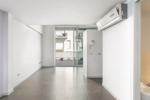 Купить квартиру в Барселона, Испания с 2 спальни, 69м², № 8522 - фото 3