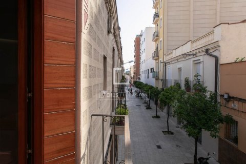 Купить квартиру в Барселона, Испания с 2 спальни, 69м², № 8522 - фото 12