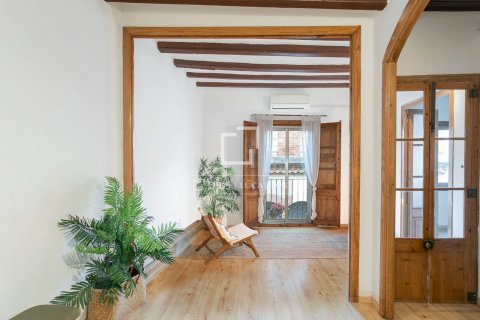 Apartamento de 2 dormitorios en venta en Barcelona, Cataluña, Spain № 8523 - foto 2