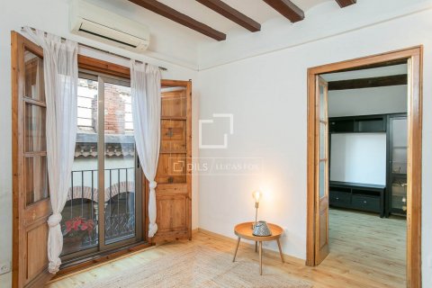 Apartamento de 2 dormitorios en venta en Barcelona, Cataluña, Spain № 8523 - foto 22