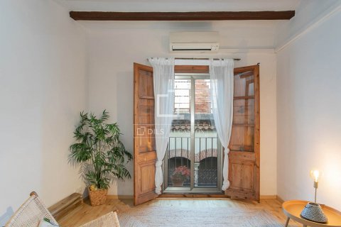Apartamento de 2 dormitorios en venta en Barcelona, Cataluña, Spain № 8523 - foto 3