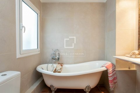 Apartamento de 2 dormitorios en venta en Barcelona, Cataluña, Spain № 8523 - foto 14