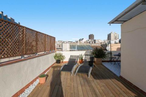Apartamento de 2 dormitorios en venta en Barcelona, Cataluña, Spain № 8523 - foto 30