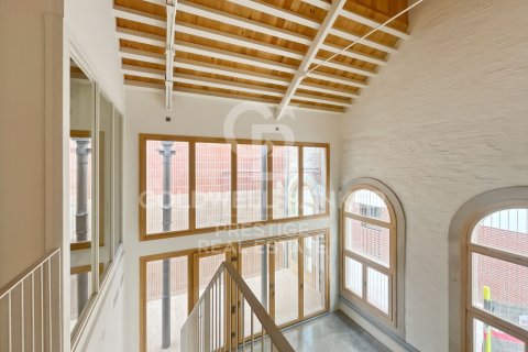 Dúplex de 2 dormitorios en venta en Barcelona, Cataluña, Spain № 5813 - foto 21