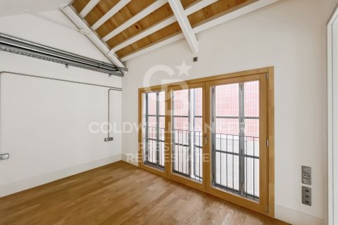 Dúplex de 2 dormitorios en venta en Barcelona, Cataluña, Spain № 5813 - foto 18