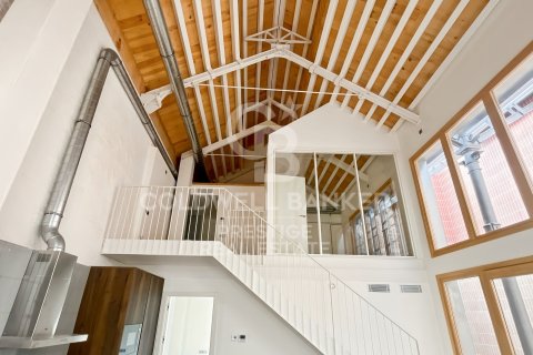 Dúplex de 2 dormitorios en venta en Barcelona, Cataluña, Spain № 5813 - foto 23