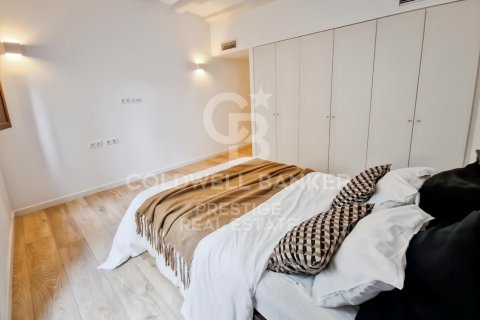 Ático de 2 dormitorios en venta en Barcelona, Cataluña, Spain № 5815 - foto 14