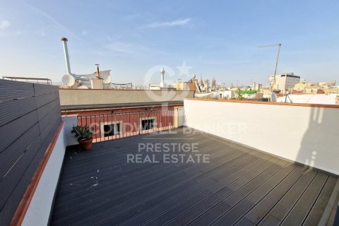 Ático de 2 dormitorios en venta en Barcelona, Cataluña, Spain № 5815 - foto 4