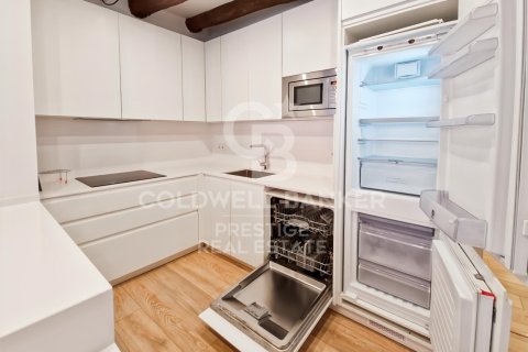 Ático de 2 dormitorios en venta en Barcelona, Cataluña, Spain № 5815 - foto 8