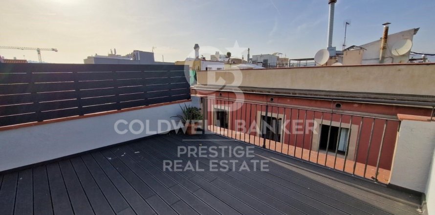 Ático de 2 dormitorios en venta en Barcelona, Cataluña, Spain № 5815