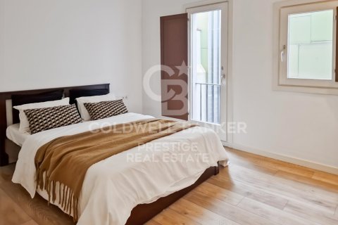 Ático de 2 dormitorios en venta en Barcelona, Cataluña, Spain № 5815 - foto 11