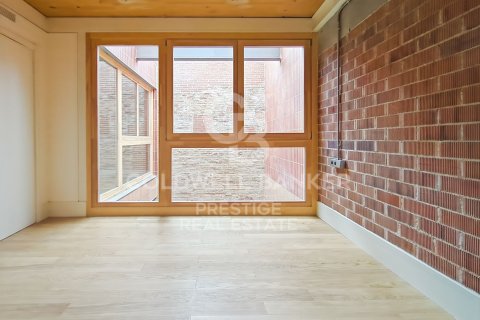Tríplex de 2 dormitorios en venta en Barcelona, Cataluña, Spain № 5812 - foto 28