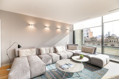 Apartamento de 3 dormitorios en alquiler en Barcelona, Cataluña, Spain № 1554 - foto 6