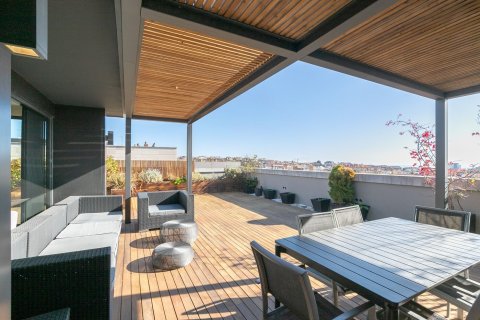 Apartamento de 4 dormitorios en alquiler en Barcelona, Cataluña, Spain № 1550 - foto 2