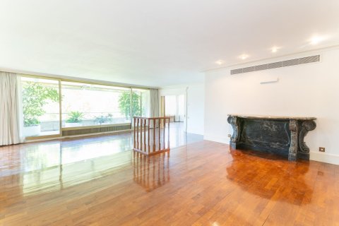 5 bedrooms apartment for rent in Barcelona, Catalonia, Spain № 1555 - photo 2